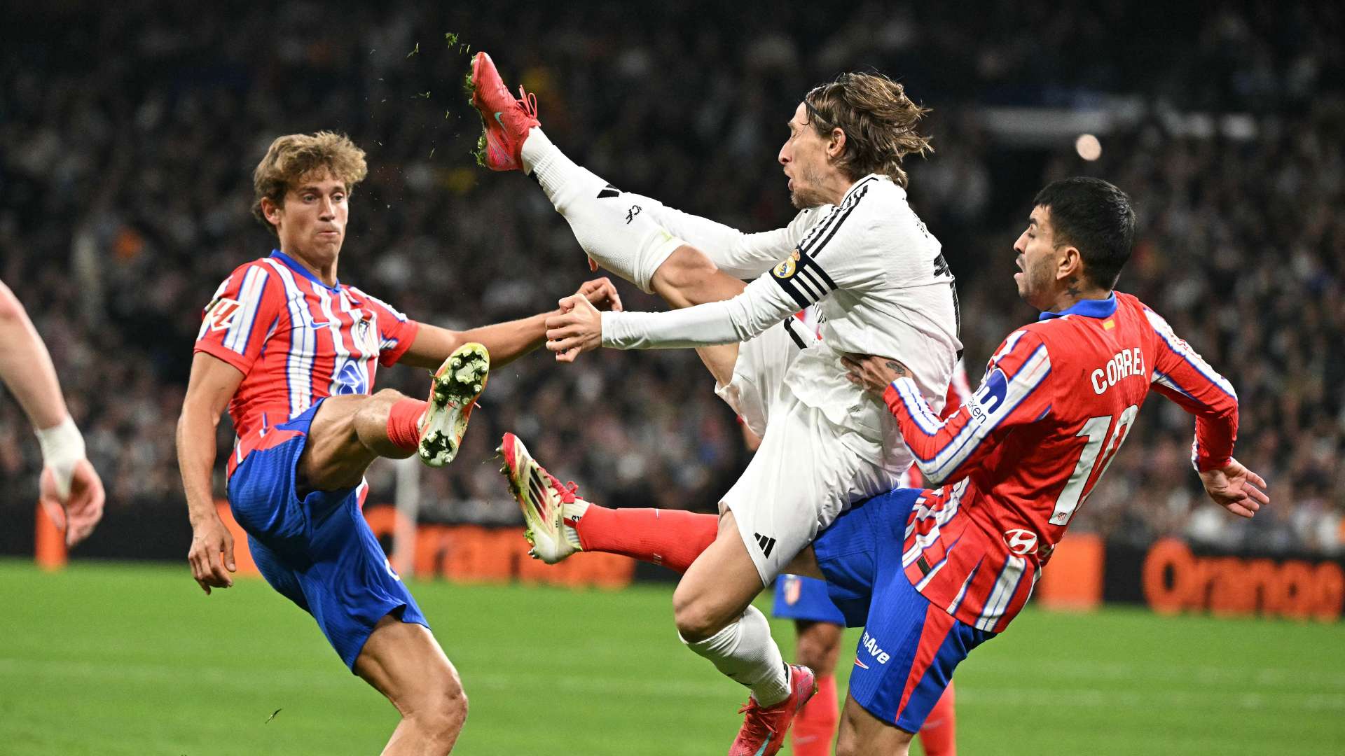 攀岩联赛揭幕战武汉落幕 韦雅丽胡隽喆分获全能王.